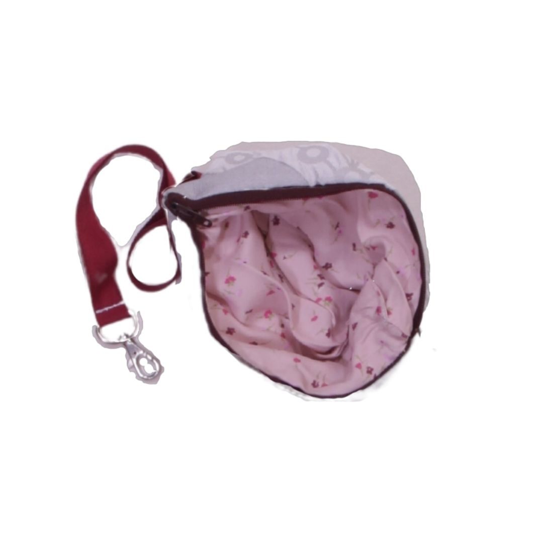 anna * pollack, Täschchen silber mit Motiv, rosa gemustert gefüttert, mit Zipp und Gurt