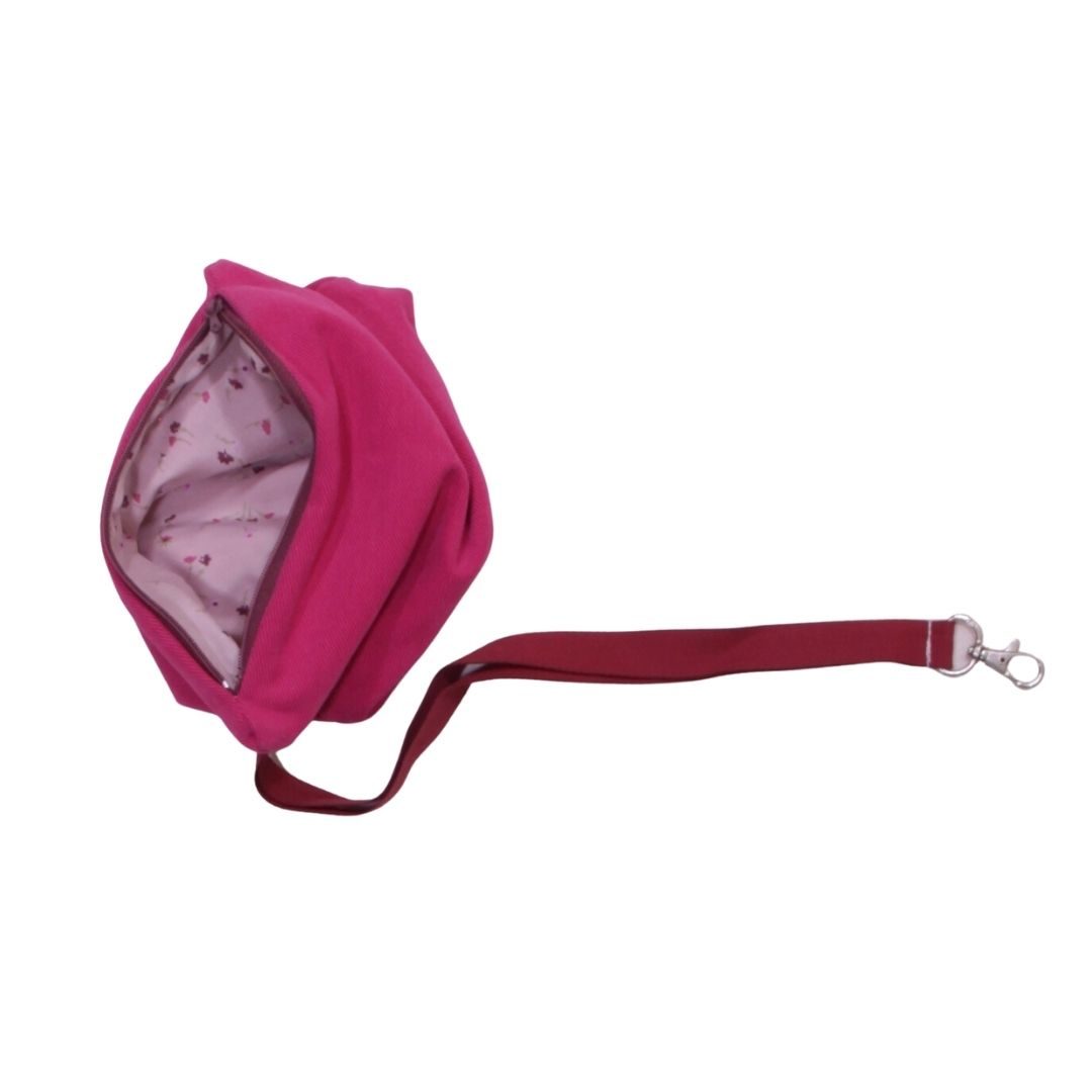 anna * pollack, Täschchen pink, gefüttert in Rosa, mit Zipp und Gurt