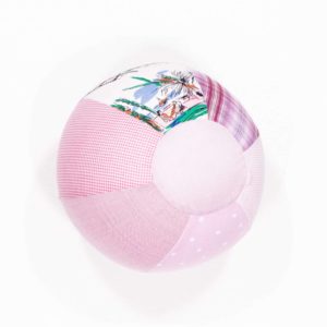 anna * pollack, Luftballonhülle aus upgecycelten Stoffresten, Grundfarbe rosa