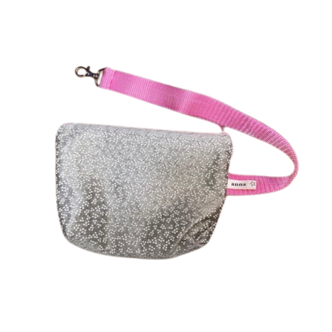anna * pollack, Täschchen Silber, gefüttert, mit Zipp und rosa Gurt