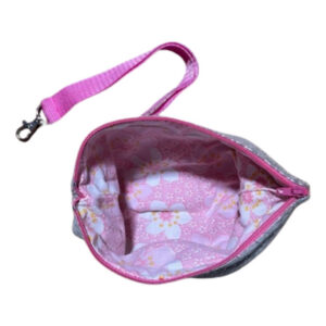 anna * pollack, Täschchen Silber, gefüttert, mit Zipp und rosa Gurt, offen